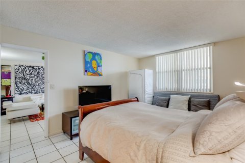 Купить кондоминиум в Холливуд, Флорида 1 спальня, 80.82м2, № 862326 - фото 23