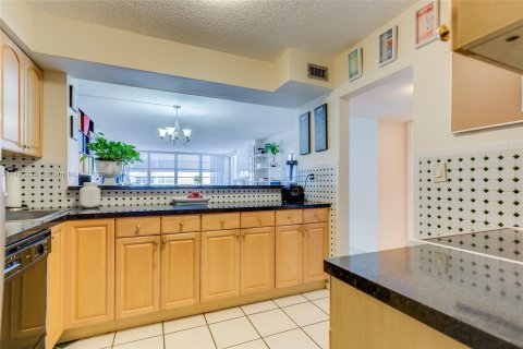 Condominio en venta en Hollywood, Florida, 1 dormitorio, 80.82 m2 № 862326 - foto 19
