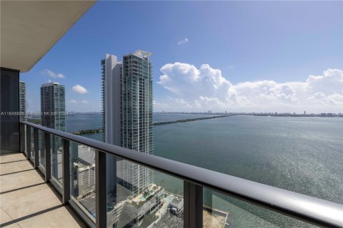 Condo in Miami, Florida, 2 bedrooms  № 1332216 - photo 4