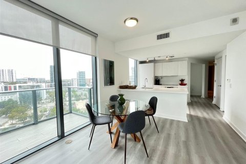 Condominio en alquiler en Miami, Florida, 2 dormitorios, 100.71 m2 № 1332260 - foto 7