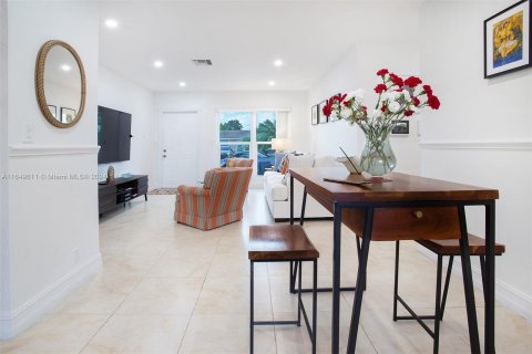 Casa en venta en Hollywood, Florida, 3 dormitorios, 104.52 m2 № 1332288 - foto 11