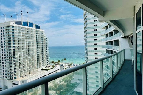 Condo in Fort Lauderdale, Florida, 2 bedrooms  № 1332287 - photo 13