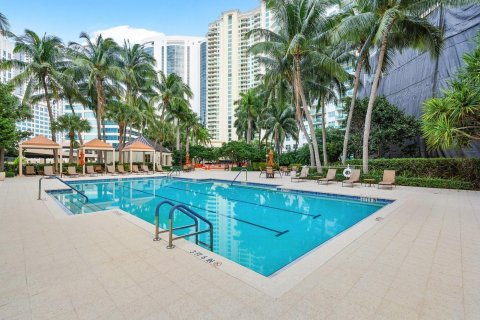 Condo in Fort Lauderdale, Florida, 2 bedrooms  № 950293 - photo 10