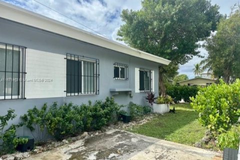 Propiedad comercial en venta en Miami, Florida, 180.42 m2 № 1391867 - foto 15