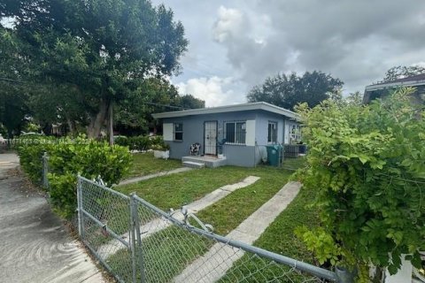 Propiedad comercial en venta en Miami, Florida, 180.42 m2 № 1391867 - foto 2