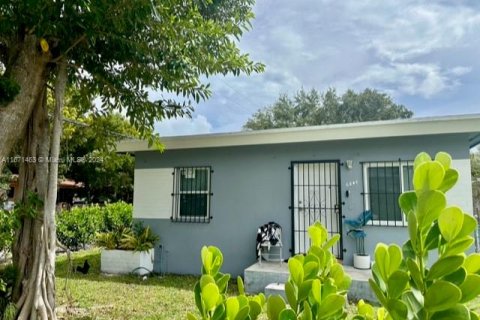 Propiedad comercial en venta en Miami, Florida, 180.42 m2 № 1391867 - foto 14