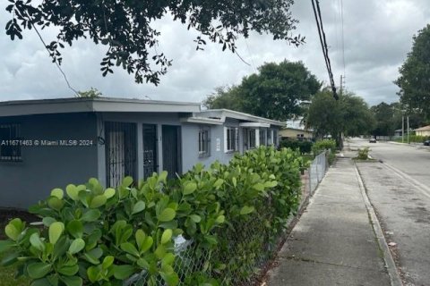 Propiedad comercial en venta en Miami, Florida, 180.42 m2 № 1391867 - foto 20