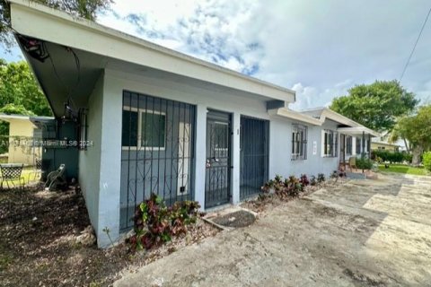 Propiedad comercial en venta en Miami, Florida, 180.42 m2 № 1391867 - foto 18