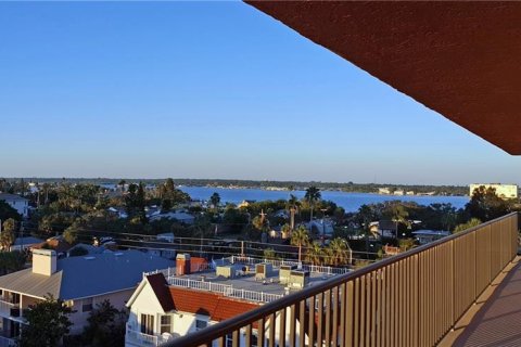 Copropriété à louer à Madeira Beach, Floride: 3 chambres, 150.97 m2 № 251542 - photo 8