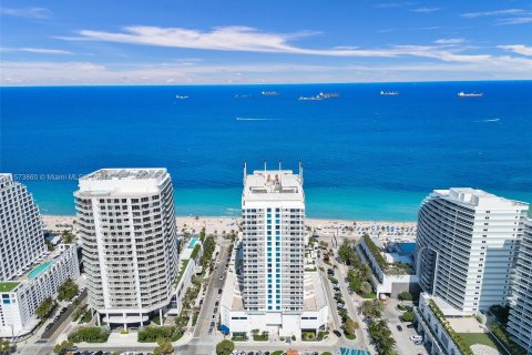 Condominio en venta en Fort Lauderdale, Florida, 1 dormitorio, 95.5 m2 № 1140823 - foto 2