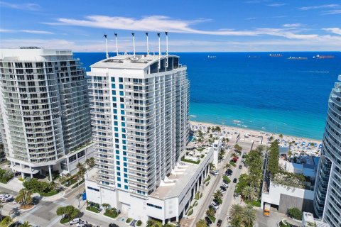 Condo in Fort Lauderdale, Florida, 1 bedroom  № 1140823 - photo 1