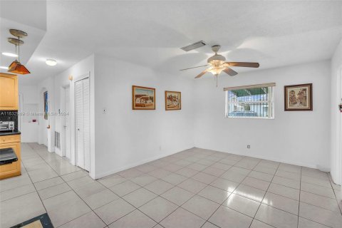 Casa en venta en Margate, Florida, 2 dormitorios, 157 m2 № 1293662 - foto 11