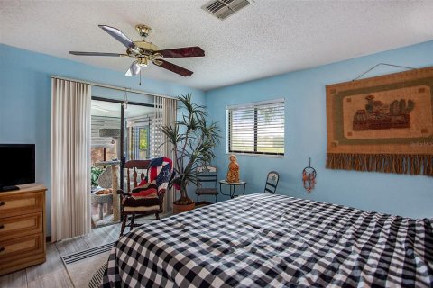 Condo in Hudson, Florida, 2 bedrooms  № 1279672 - photo 19