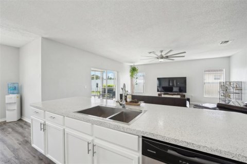 Villa ou maison à vendre à Kissimmee, Floride: 4 chambres, 258.64 m2 № 1279640 - photo 21