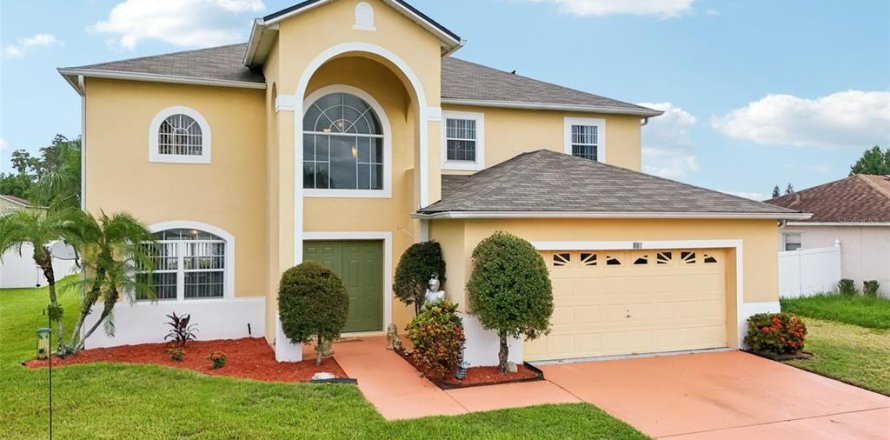 Villa ou maison à Kissimmee, Floride 4 chambres, 258.64 m2 № 1279640