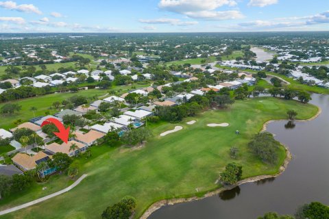 House in Palm City, Florida 3 bedrooms, 166.57 sq.m. № 1221348 - photo 10