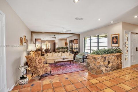 Villa ou maison à vendre à Palmetto Bay, Floride: 4 chambres, 272.39 m2 № 1147638 - photo 5