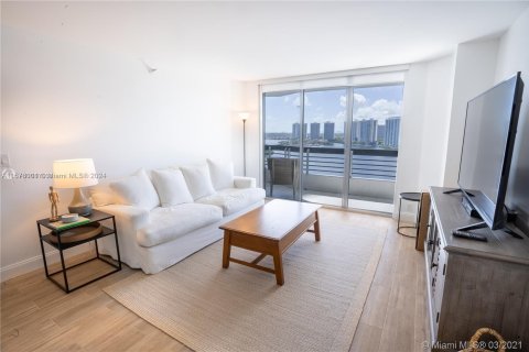 Condo in Aventura, Florida, 2 bedrooms  № 1147603 - photo 4