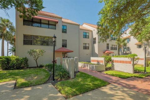 Condominio en alquiler en Bradenton, Florida, 3 dormitorios, 177.91 m2 № 1287839 - foto 9