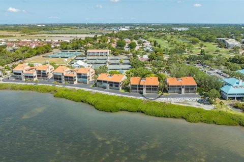 Copropriété à louer à Bradenton, Floride: 3 chambres, 177.91 m2 № 1287839 - photo 2