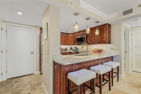 Condo in Fort Myers, Florida, 2 bedrooms  № 1108659 - photo 2