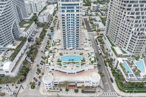 Condo in Fort Lauderdale, Florida  № 972712 - photo 7