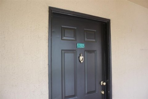 Condo in Orlando, Florida, 2 bedrooms  № 1383871 - photo 2