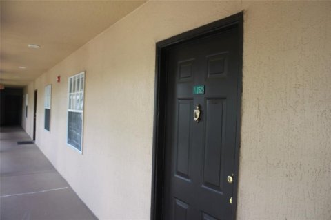 Condo in Orlando, Florida, 2 bedrooms  № 1383871 - photo 4