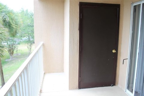 Condo in Orlando, Florida, 2 bedrooms  № 1383871 - photo 11