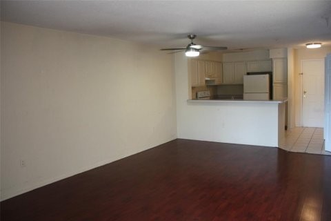 Condo in Orlando, Florida, 2 bedrooms  № 1383871 - photo 7