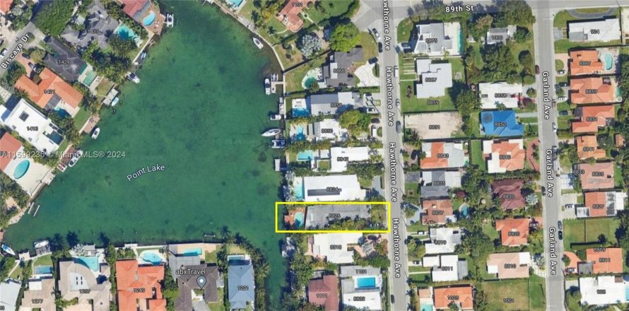 House in Surfside, Florida 3 bedrooms, 230.4 sq.m. № 1209331