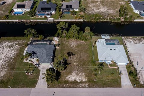 Land in Cape Coral, Florida № 1386513 - photo 22