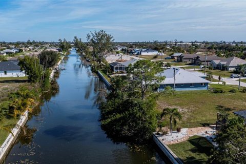 Terreno en venta en Cape Coral, Florida № 1386513 - foto 10