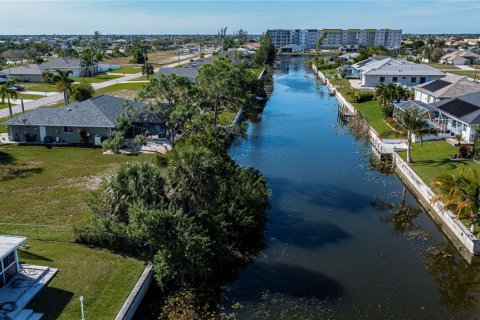 Terreno en venta en Cape Coral, Florida № 1386513 - foto 14