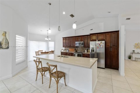 Casa en venta en Coral Springs, Florida, 5 dormitorios, 263.94 m2 № 1376048 - foto 11