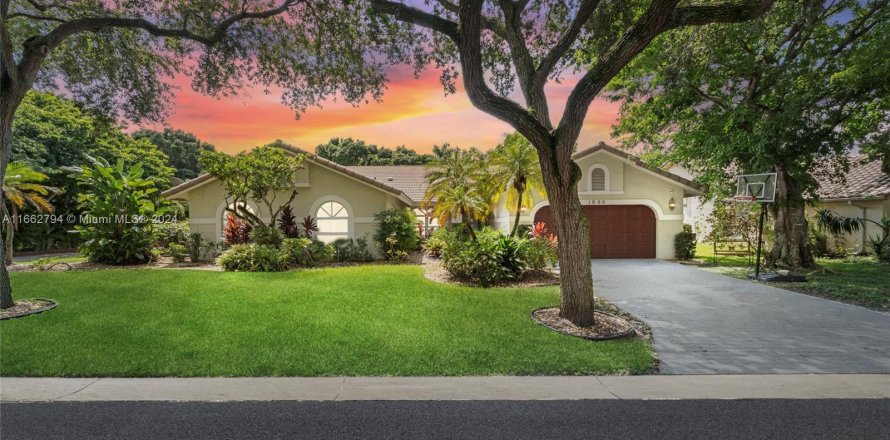 Casa en Coral Springs, Florida 5 dormitorios, 263.94 m2 № 1376048