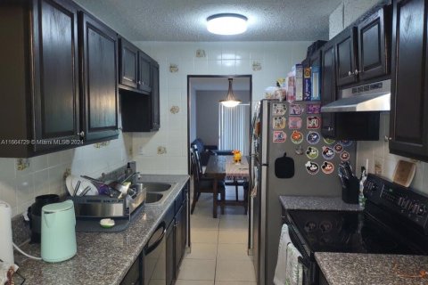 Condo in Sunrise, Florida, 2 bedrooms  № 1376051 - photo 5