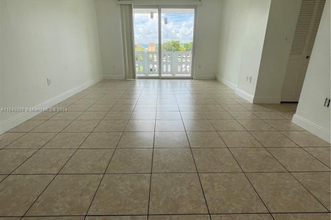 Condominio en venta en Hollywood, Florida, 2 dormitorios, 102.19 m2 № 1332225 - foto 12