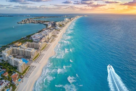 Condo in Miami Beach, Florida, 1 bedroom  № 1208911 - photo 24