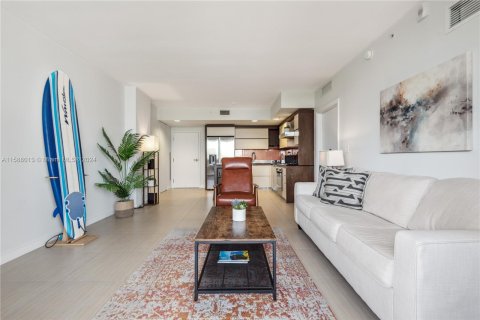 Condo in Miami Beach, Florida, 1 bedroom  № 1208911 - photo 4