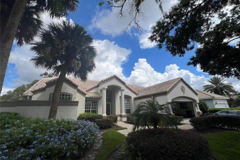 Villa ou maison à louer à Lake Mary, Floride: 4 chambres, 302.86 m2 № 1351505 - photo 2