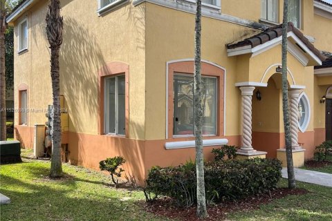 Townhouse in Homestead, Florida 3 bedrooms, 132.2 sq.m. № 1004673 - photo 16