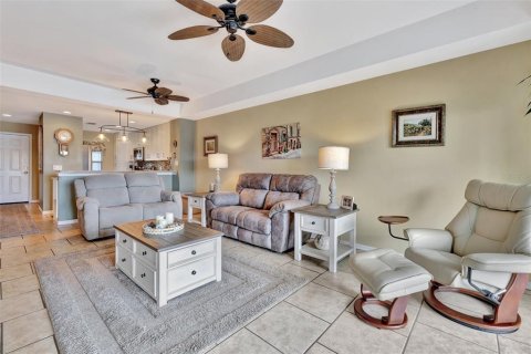 Copropriété à vendre à North Port, Floride: 2 chambres, 108.51 m2 № 1274458 - photo 7