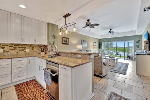 Copropriété à vendre à North Port, Floride: 2 chambres, 108.51 m2 № 1274458 - photo 11