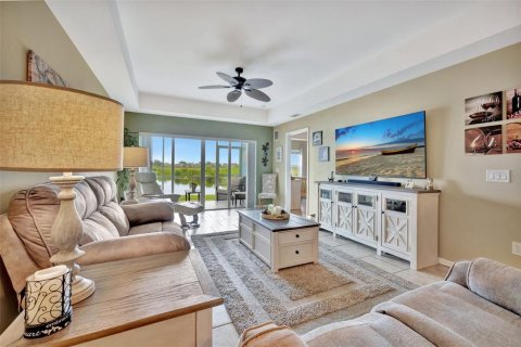 Copropriété à vendre à North Port, Floride: 2 chambres, 108.51 m2 № 1274458 - photo 6