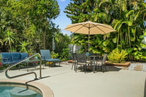 Villa ou maison à vendre à Hobe Sound, Floride: 4 chambres, 214.33 m2 № 1079154 - photo 2
