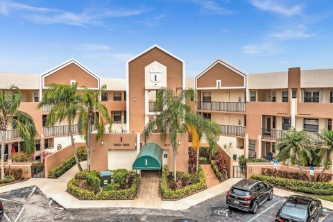 Condo in Tamarac, Florida, 2 bedrooms  № 1154141 - photo 2