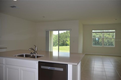 House in Mount Dora, Florida 4 bedrooms, 169.83 sq.m. № 1340388 - photo 2