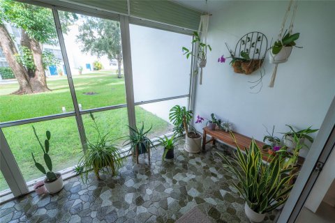 Condominio en venta en Plantation, Florida, 1 dormitorio, 83.61 m2 № 1227607 - foto 3