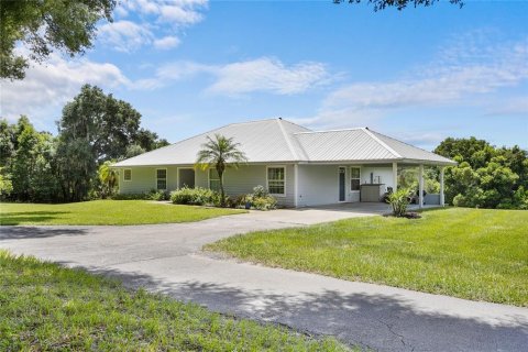 Villa ou maison à vendre à DeLand, Floride: 4 chambres, 312.89 m2 № 1326367 - photo 2